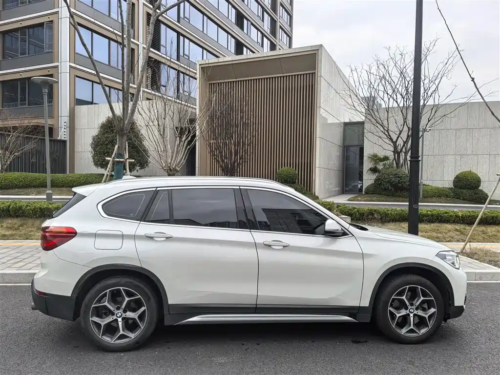 BMW X1 2019 — фото 12