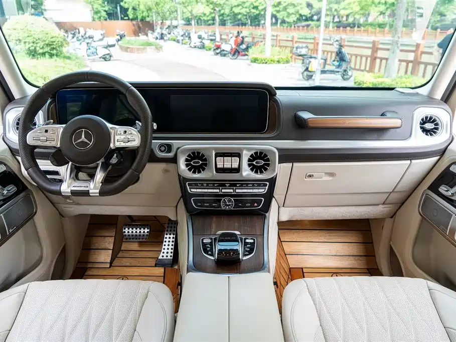 Mercedes-Benz G-Class AMG 2025 — фото 20