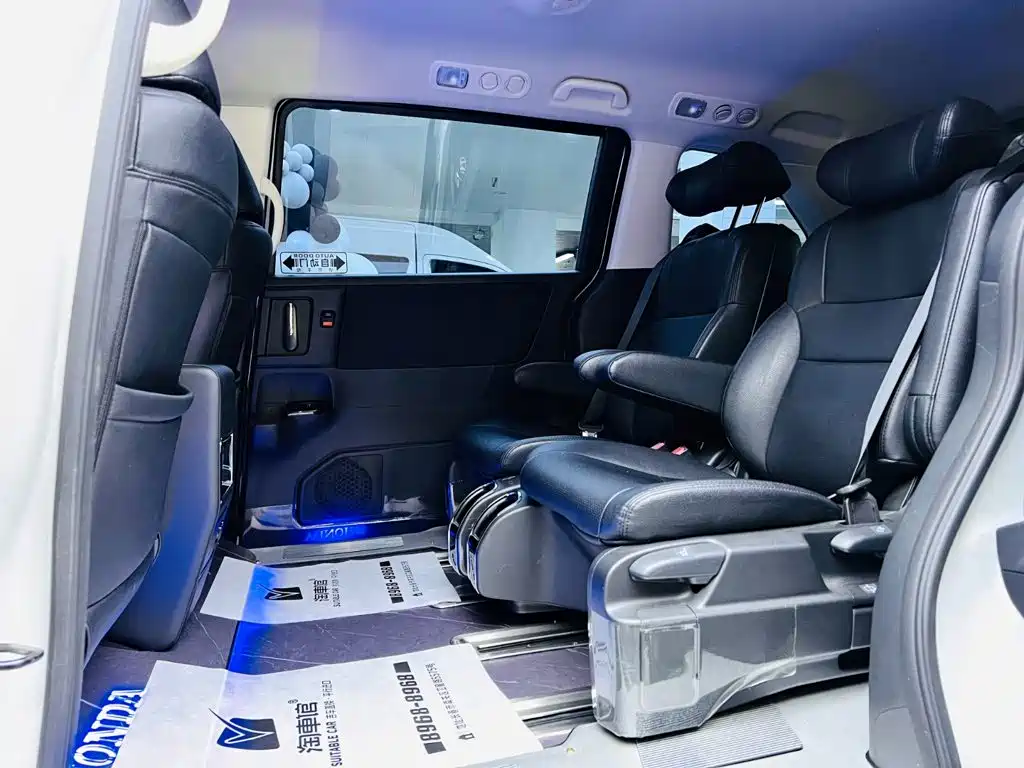 Honda Odyssey 2024 — фото 14