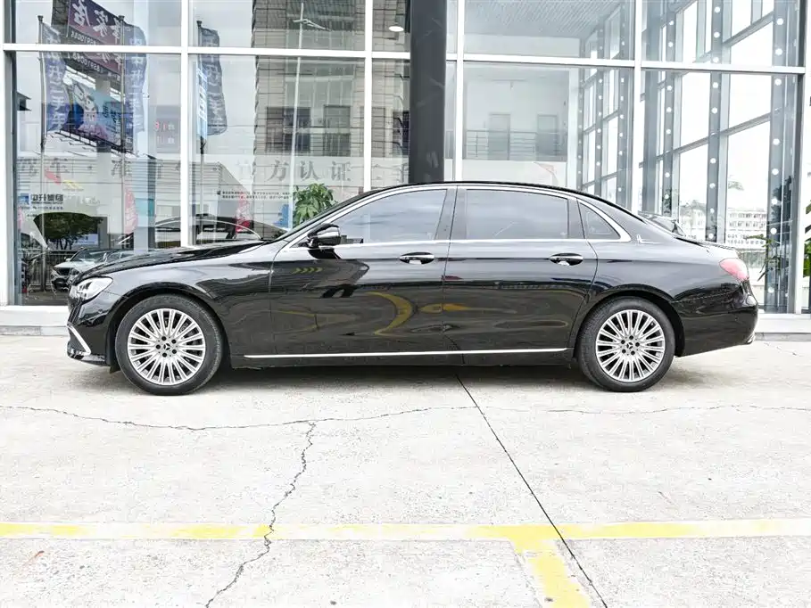 Mercedes-Benz E-Class 2023
