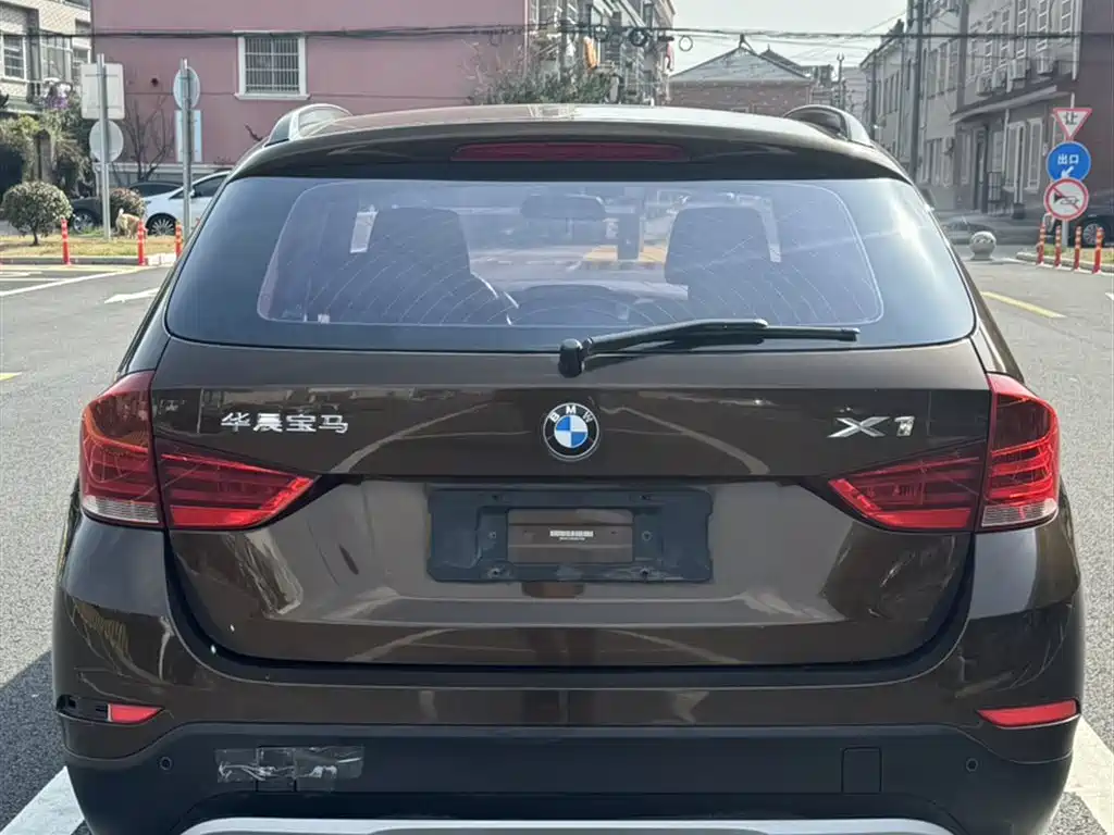 BMW X1 2016 — фото 8