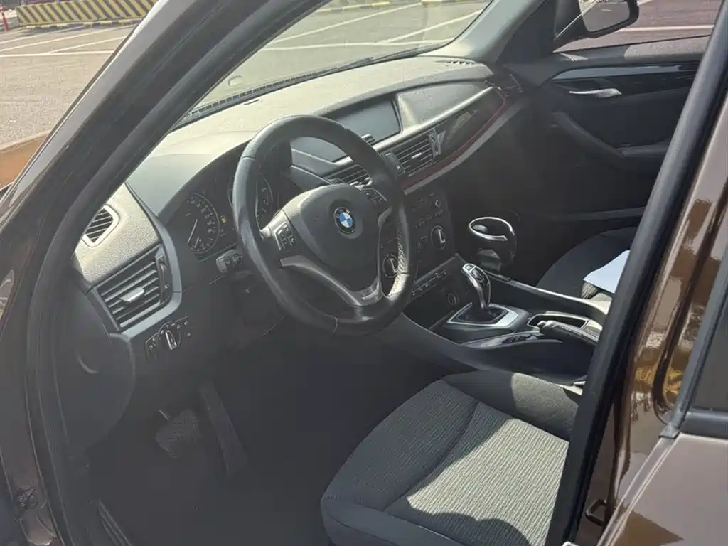 BMW X1 2016 — фото 10