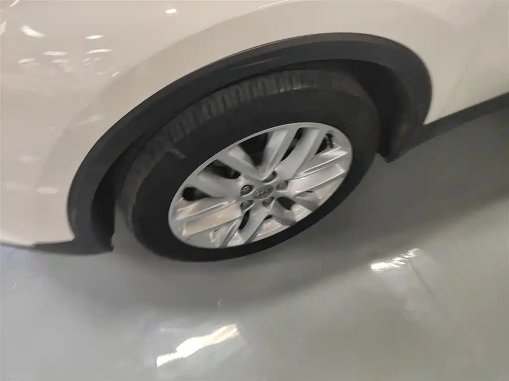 Buick Envision Plus 2019 — фото 25
