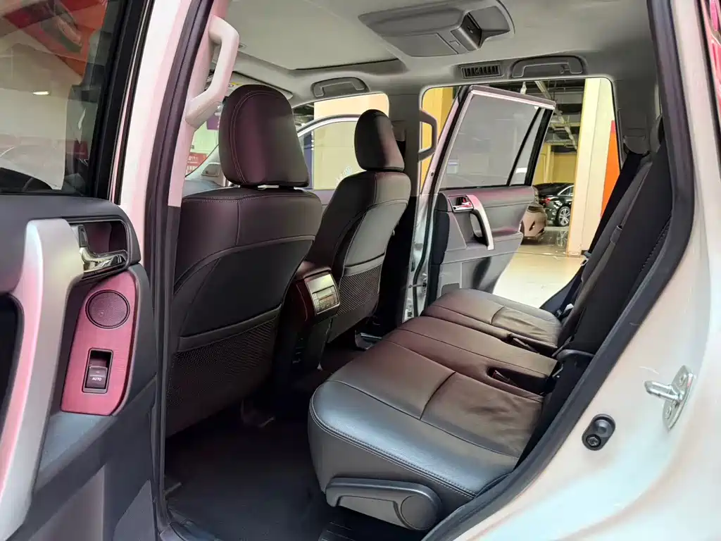 Toyota Prado 2017 — фото 14