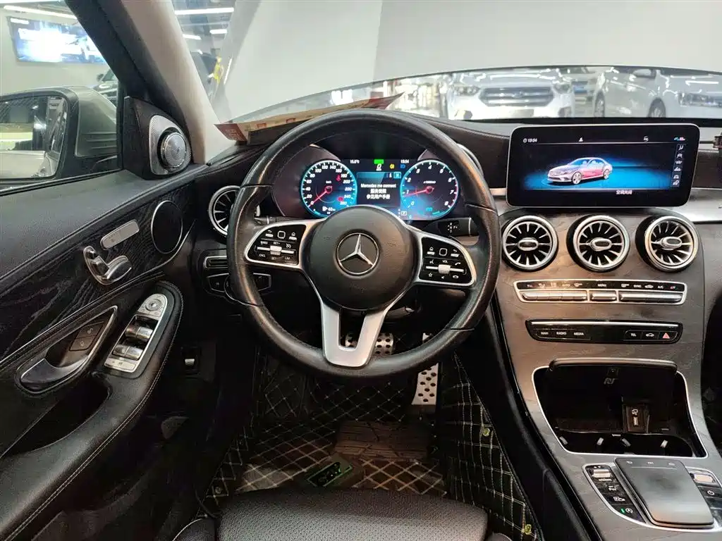 Mercedes-Benz C-Class 2019 — фото 11
