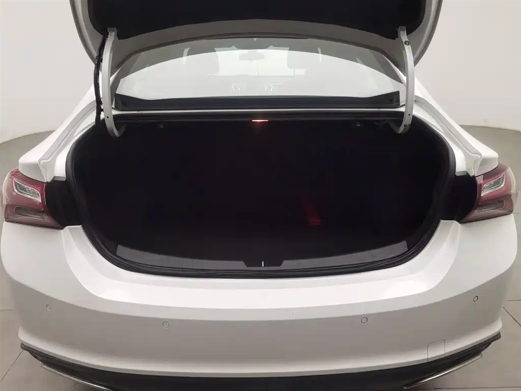 Chevrolet Malibu XL 2019 — фото 16