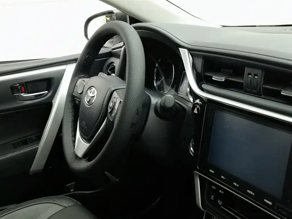 Toyota Corolla Hybrid 2019 — фото 22
