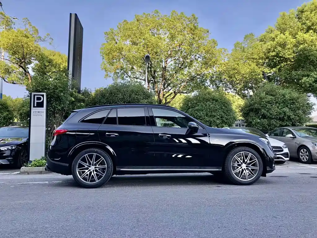 Mercedes-Benz GLC AMG 2025 — фото 5