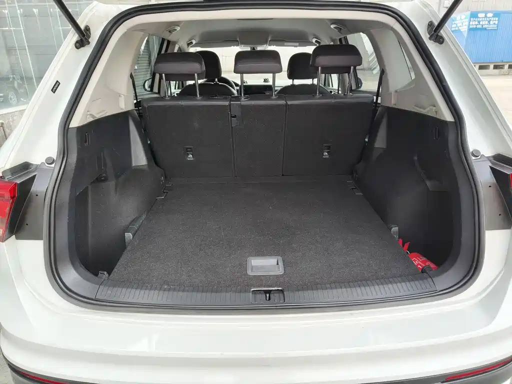 Volkswagen Tiguan L 2022 — фото 16