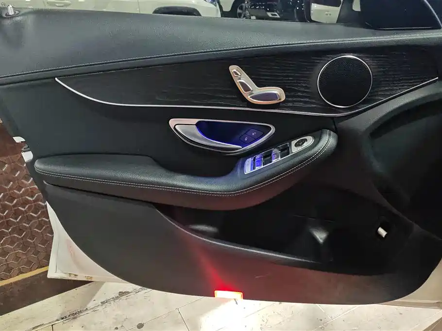 Mercedes-Benz C-Class 2020