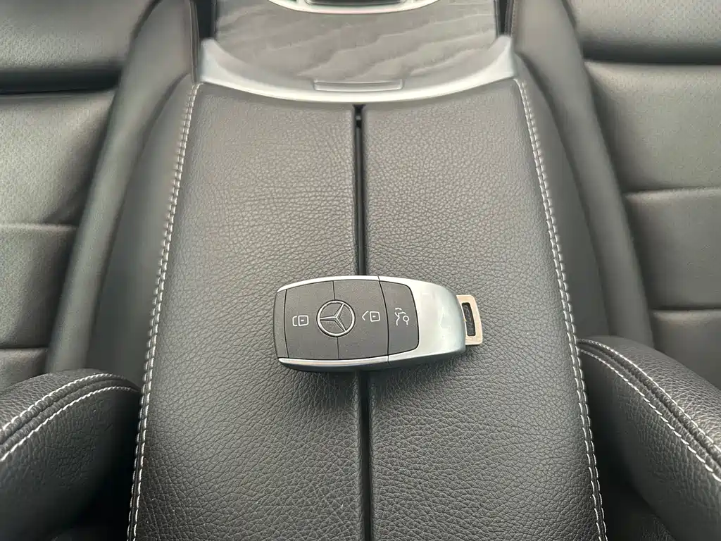 Mercedes-Benz C-Class 2020 — фото 31
