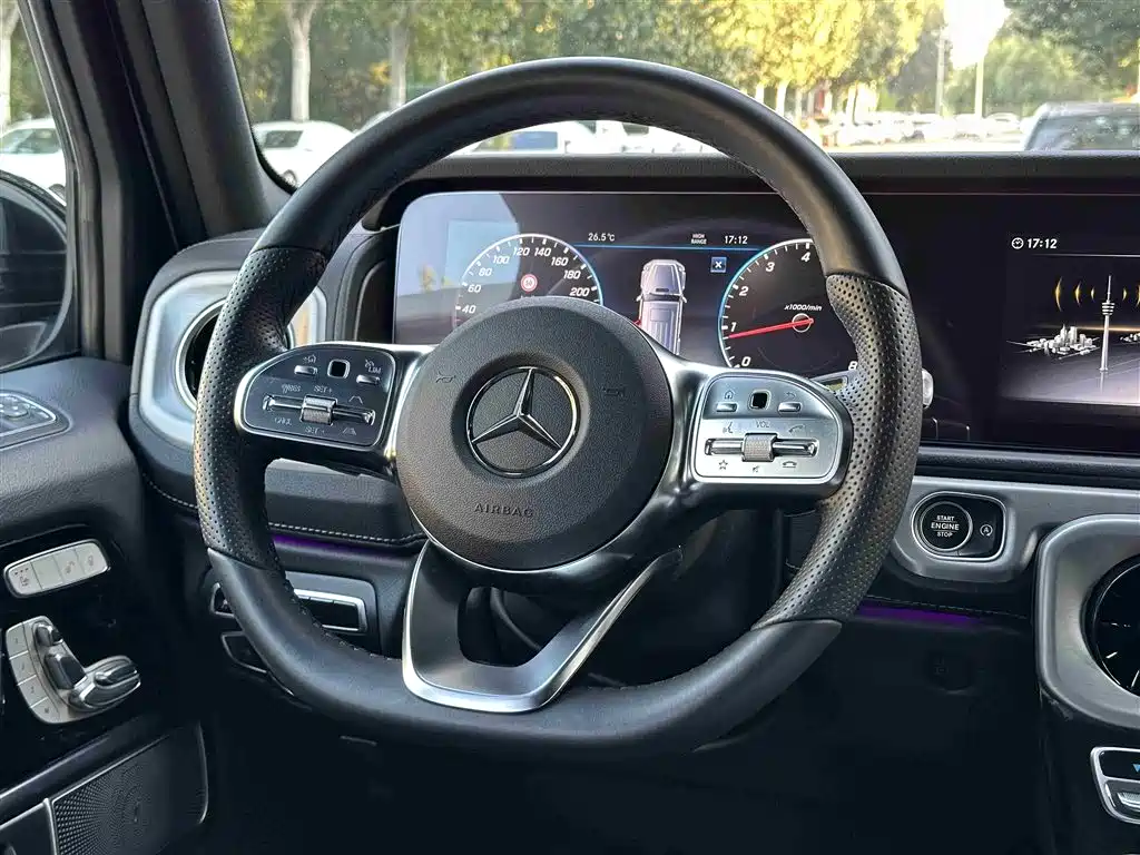 Mercedes-Benz G-Class 2024 — фото 15