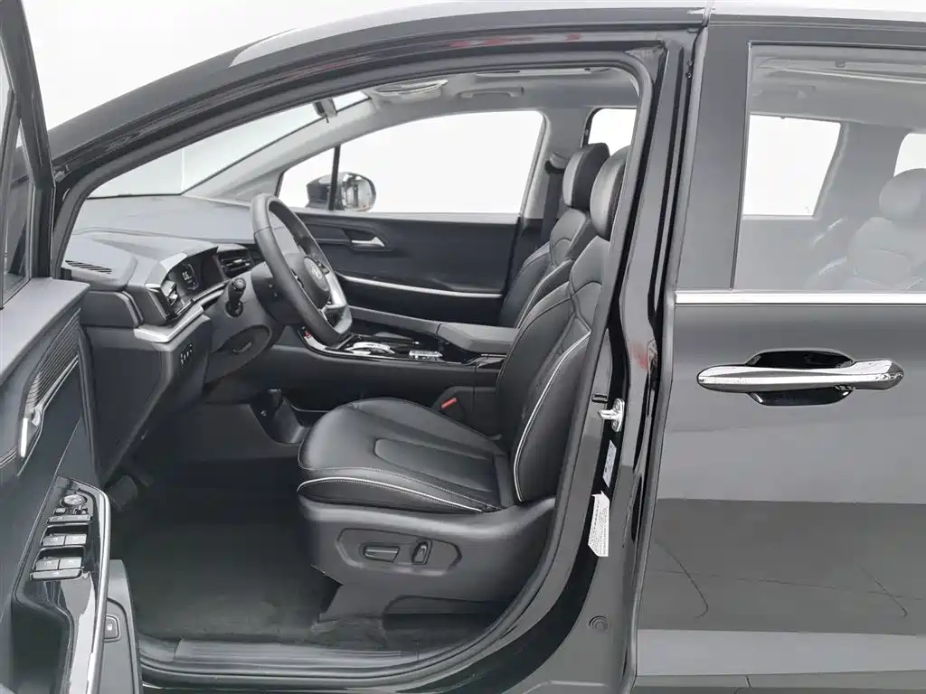 Hyundai Custo 2024 — фото 10