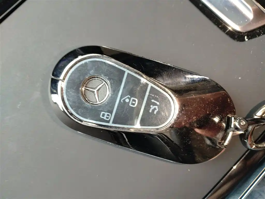 Mercedes-Benz C-Class 2023 — фото 9