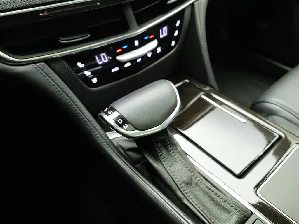 Cadillac CT6 2018 — фото 13