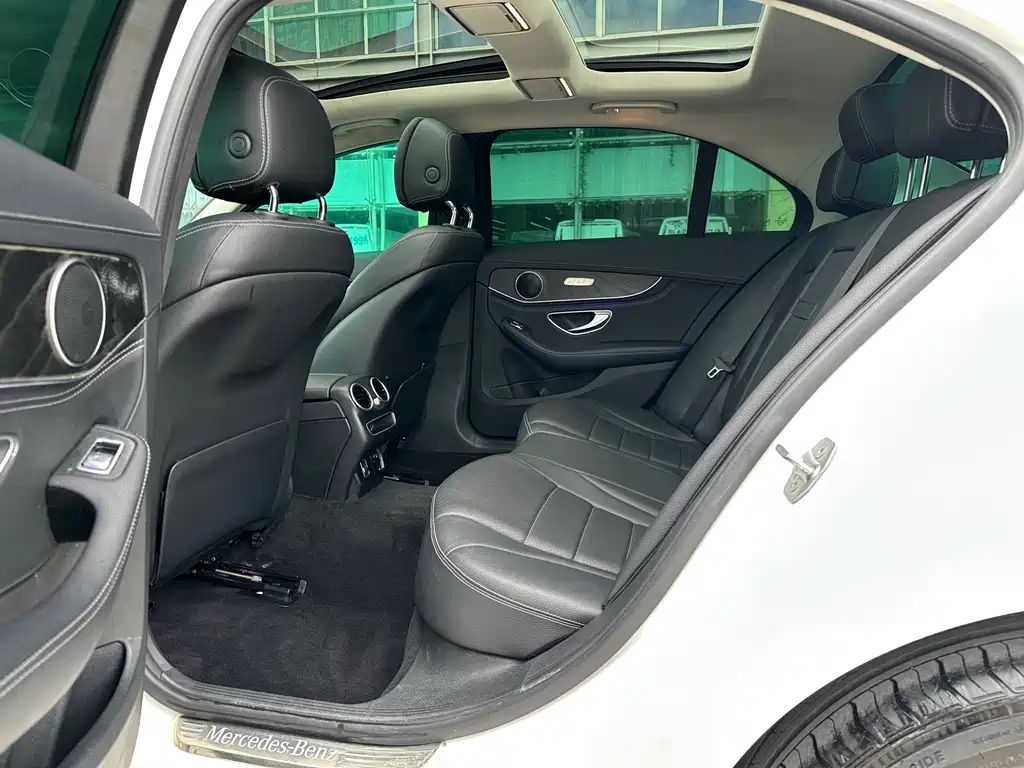 Mercedes-Benz C-Class 2020 — фото 20