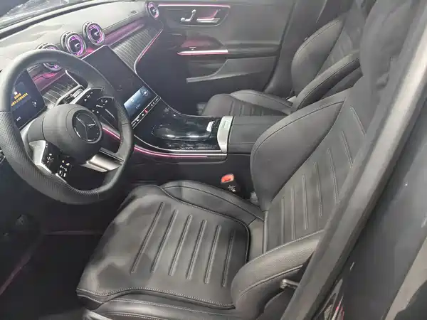 Mercedes-Benz C-Class 2025