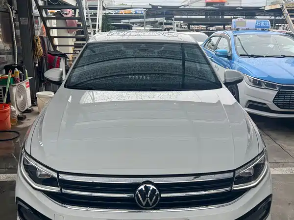 Volkswagen Bora 2023