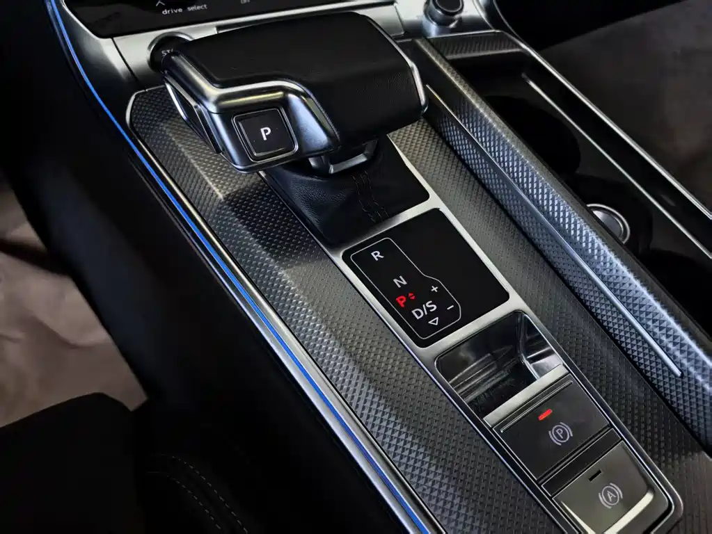 Audi A6L 2023 — фото 5
