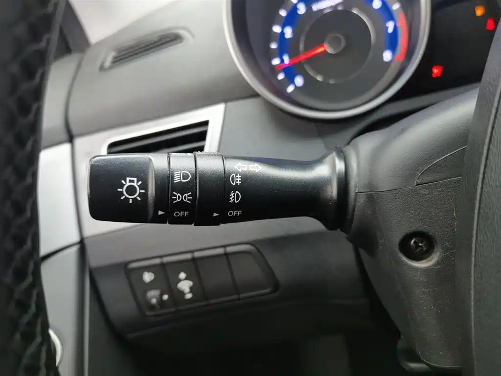 Hyundai Elantra Langdong 2016 — фото 21