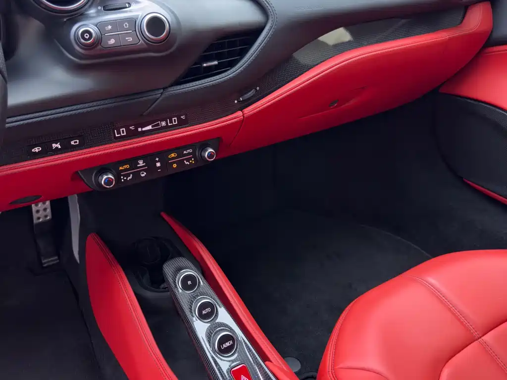 Ferrari F8 2022 — фото 22