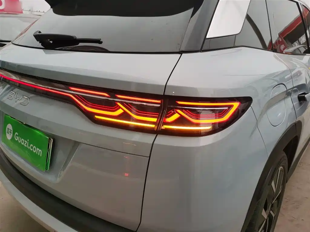 BYD L DM-i 2025 — фото 24