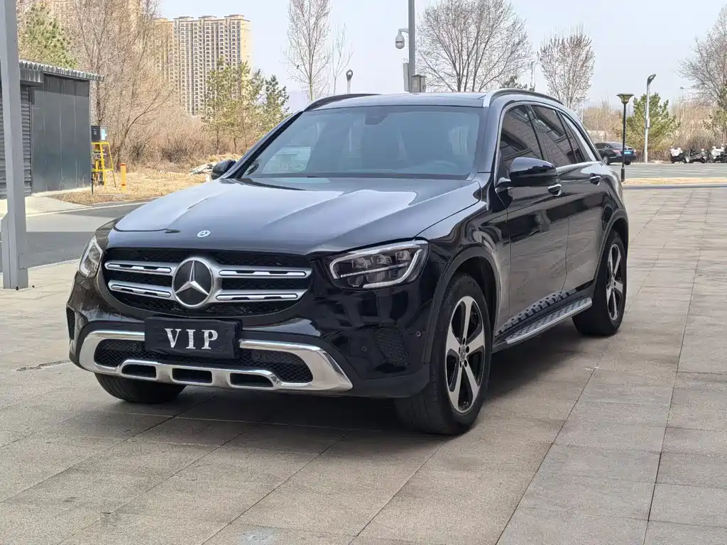 Mercedes-Benz GLC 2022 — фото 1