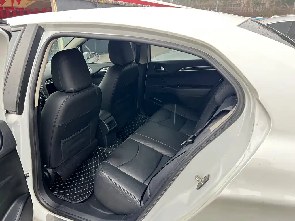 Citroen C4L 2015 — фото 11
