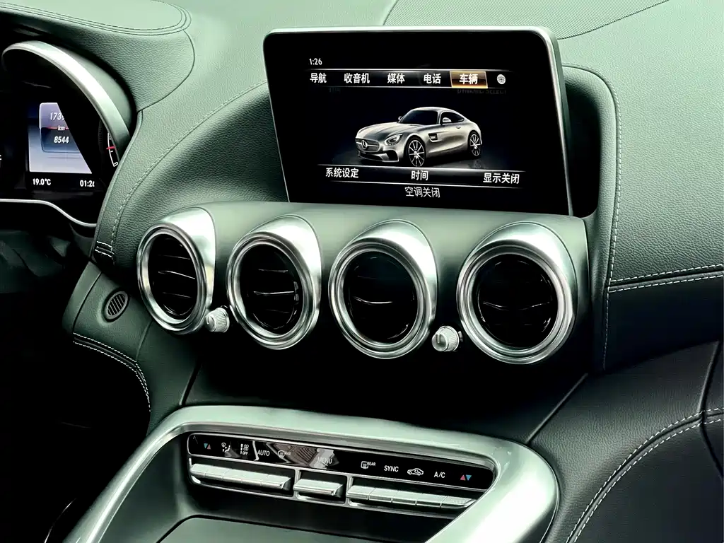 Mercedes-Benz AMG GT 2016 — фото 13