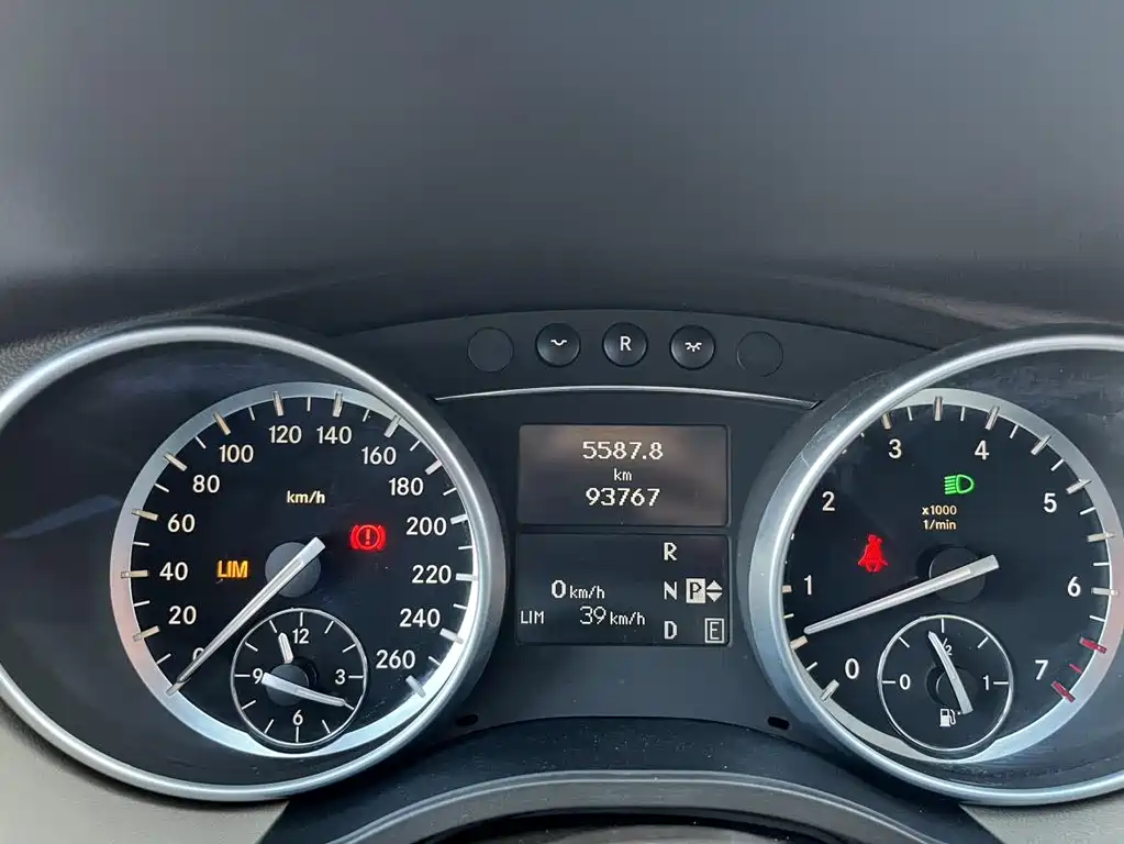 Mercedes-Benz R-Class 2013 — фото 21