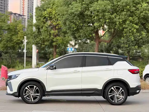 Geely Binyue 2021