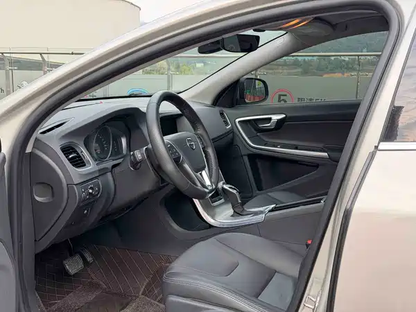 Volvo S60 2019