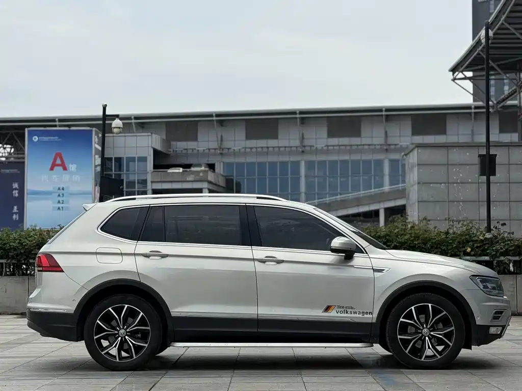 Volkswagen Tiguan L 2019 — фото 7
