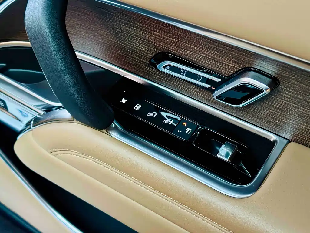 Land Rover Range Rover 2025 — фото 16