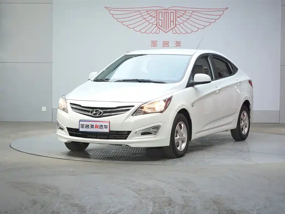 Hyundai Verna 2019 — фото 1