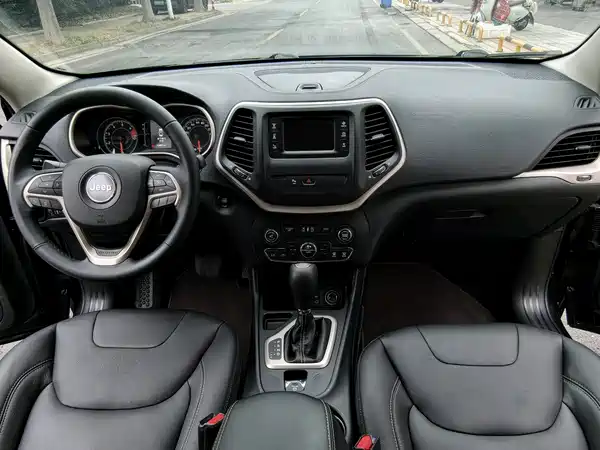 Jeep Cherokee 2017
