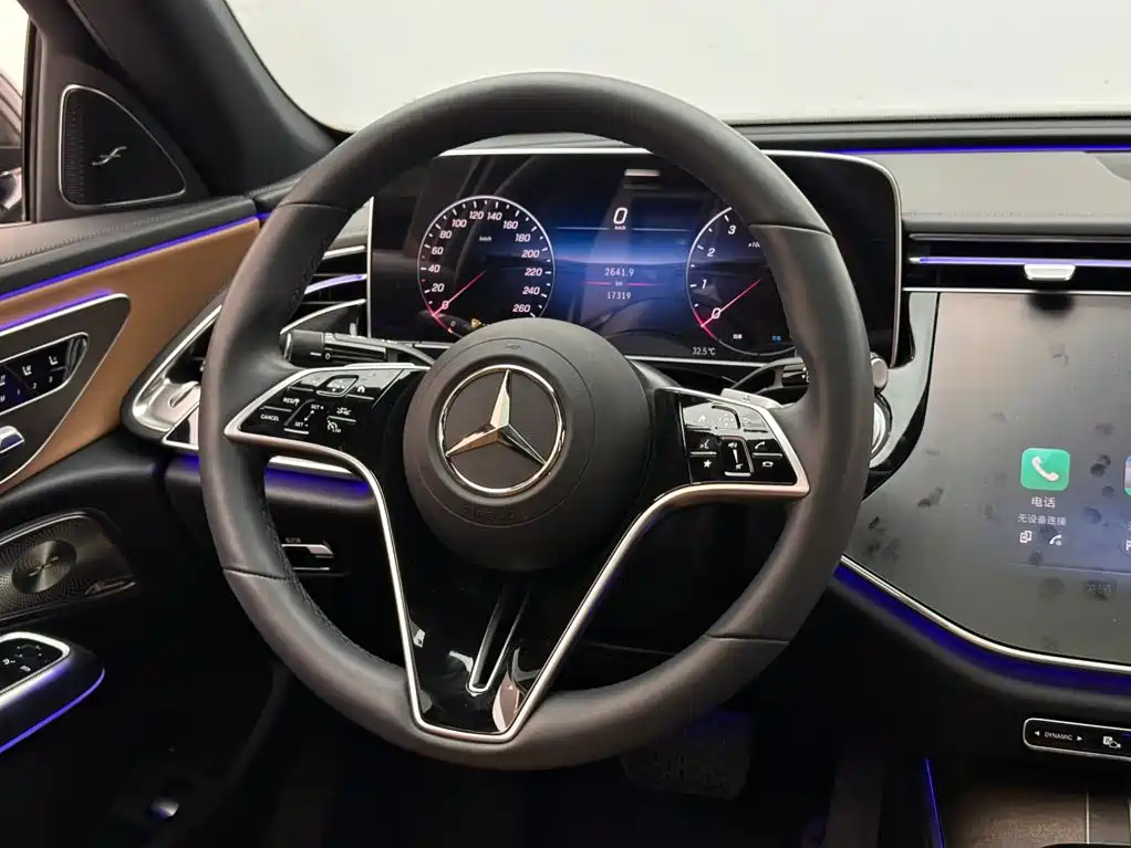 Mercedes-Benz E-Class 2024 — фото 12