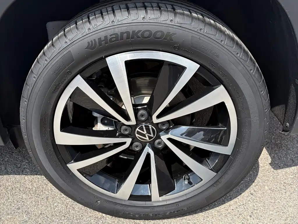 Volkswagen Tharu 2023 — фото 17