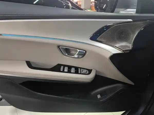 BYD Han 2025