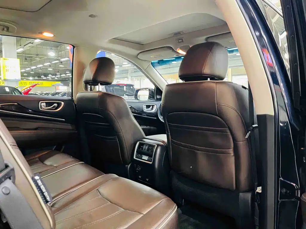 Infiniti QX60 2018 — фото 11
