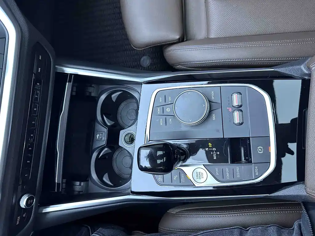 BMW 3 Series 2022 — фото 14