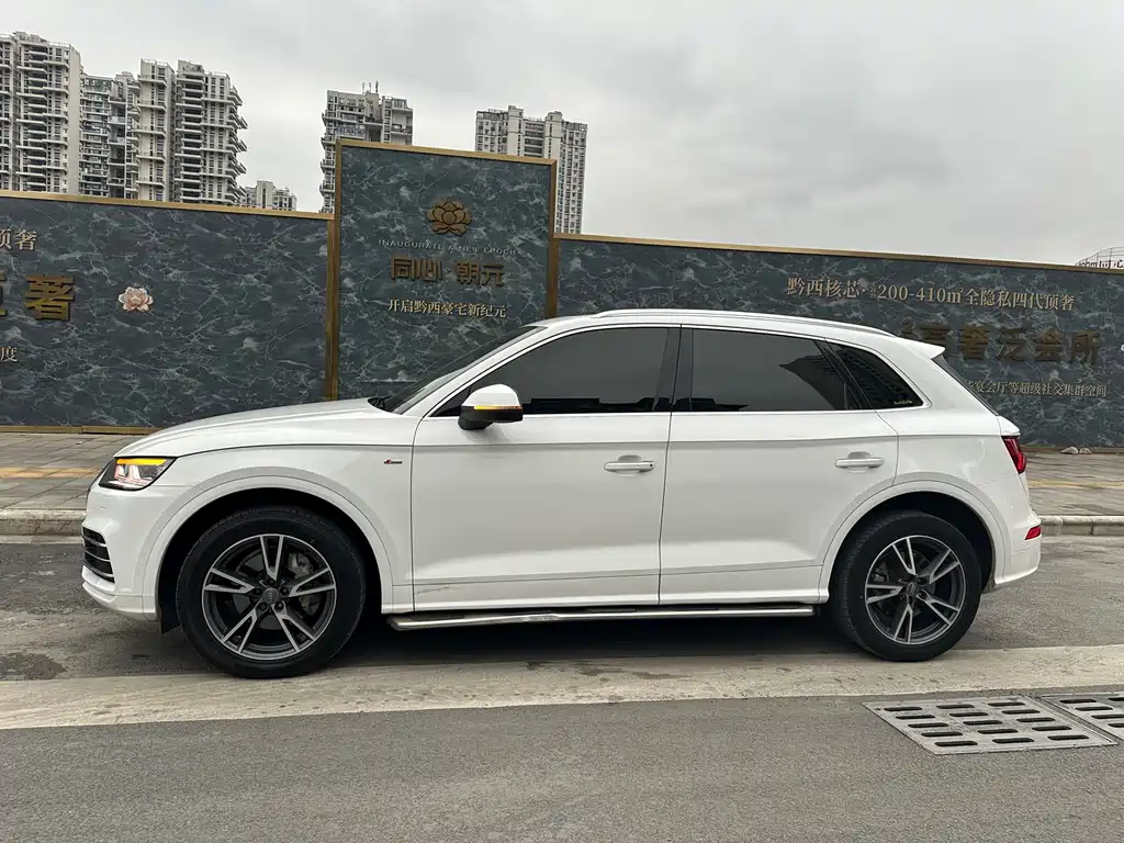 Audi Q5L 2018 — фото 3