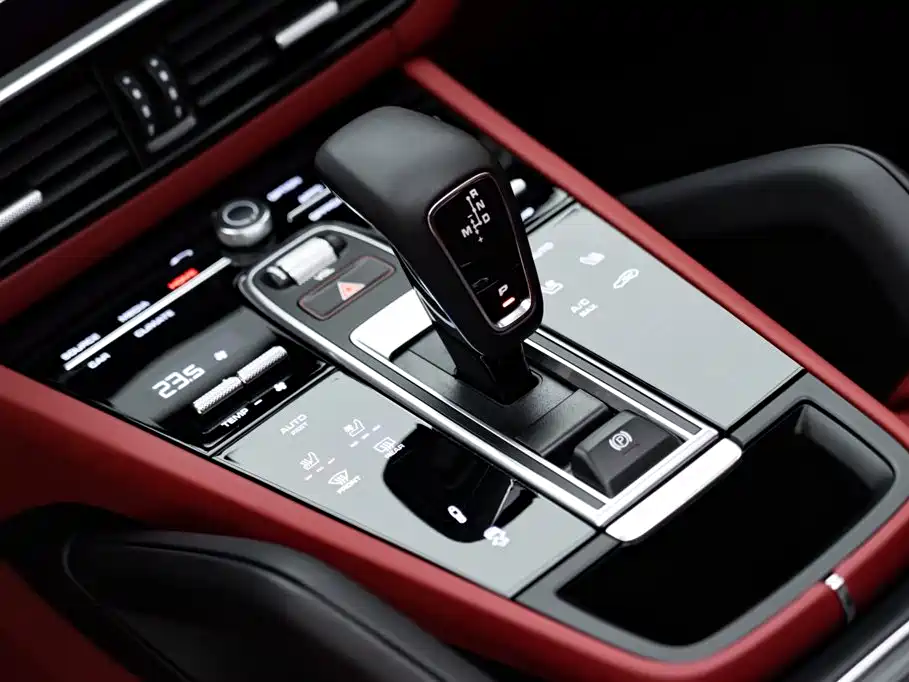 Porsche Cayenne 2022 — фото 15