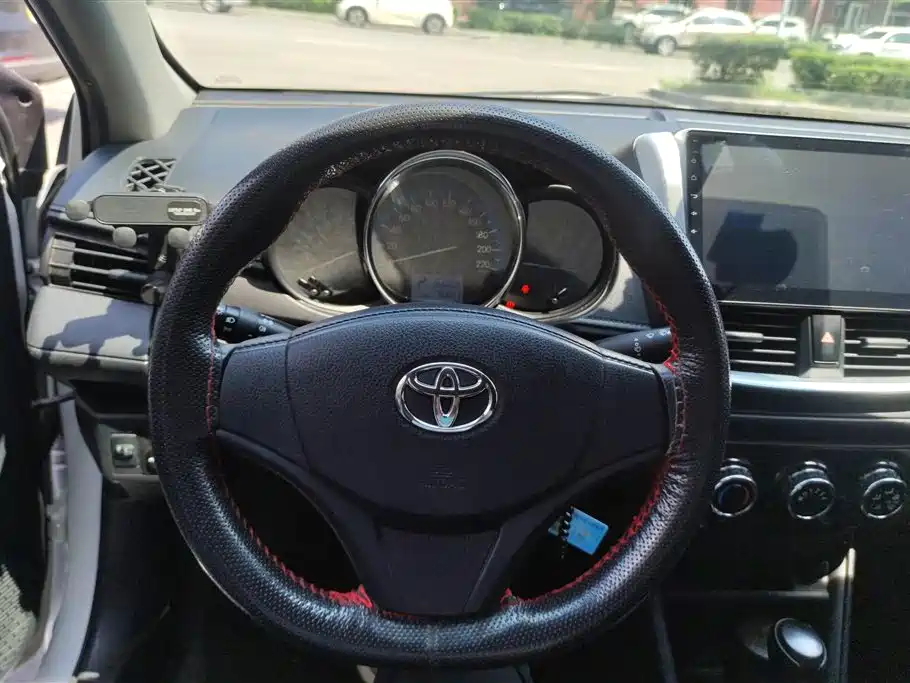Toyota Vios 2017 — фото 15