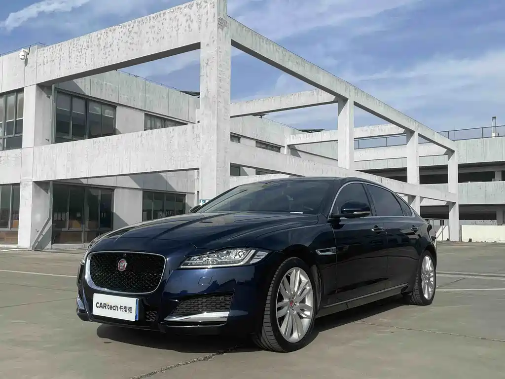 Jaguar XFL 2021 — фото 1