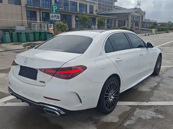 Mercedes-Benz C-Class 2024