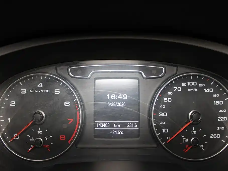 Audi Q3 2014 — фото 11