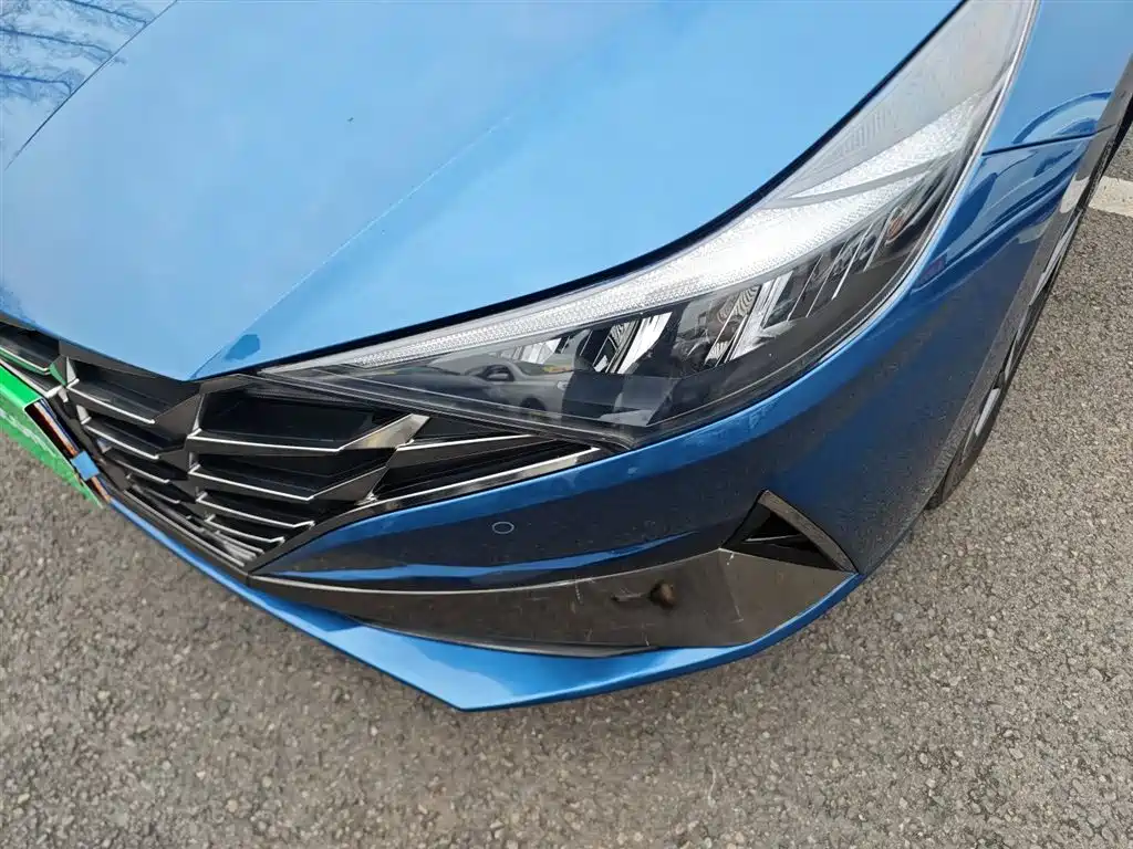 Hyundai Elantra 2022 — фото 24