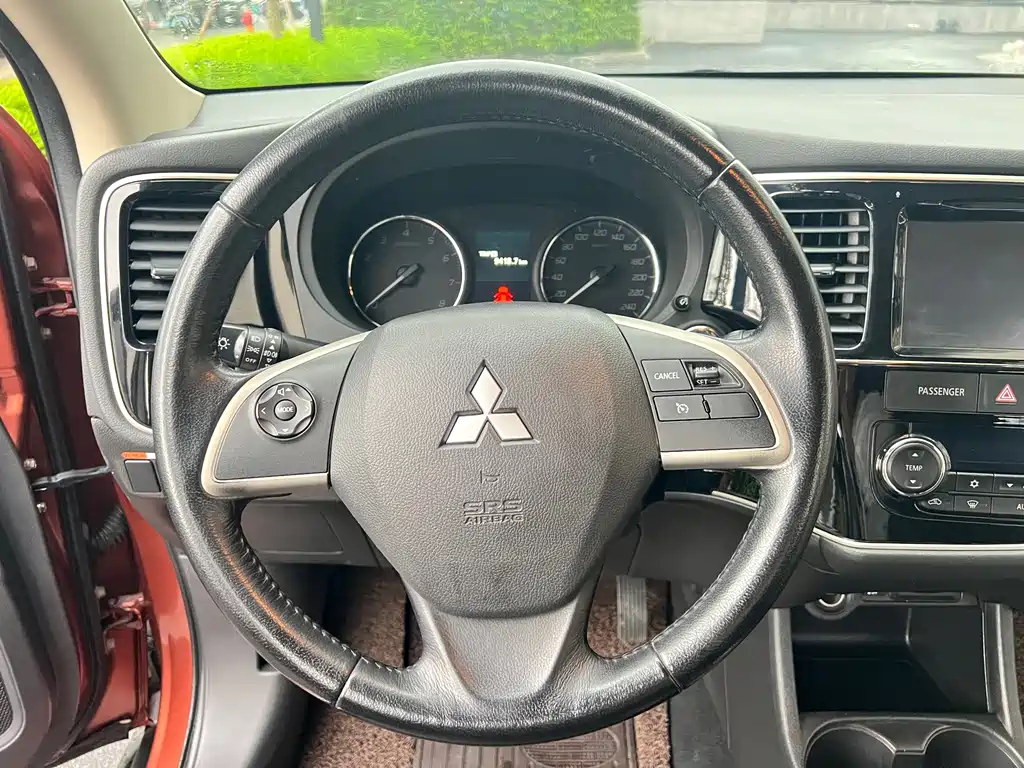 Mitsubishi Outlander 2015 — фото 20