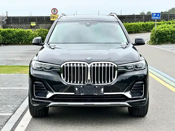 BMW X7 2022